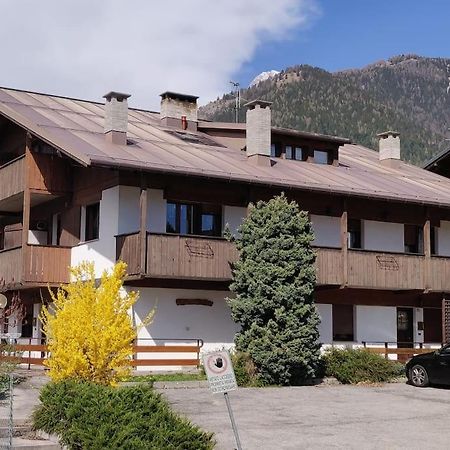 Appartamento Comodo E Curato Per Famiglie Pieve di Cadore Exterior foto