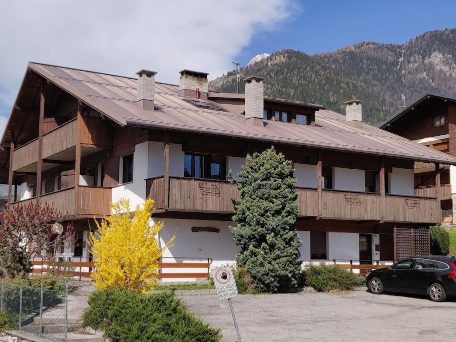 Appartamento Comodo E Curato Per Famiglie Pieve di Cadore Exterior foto
